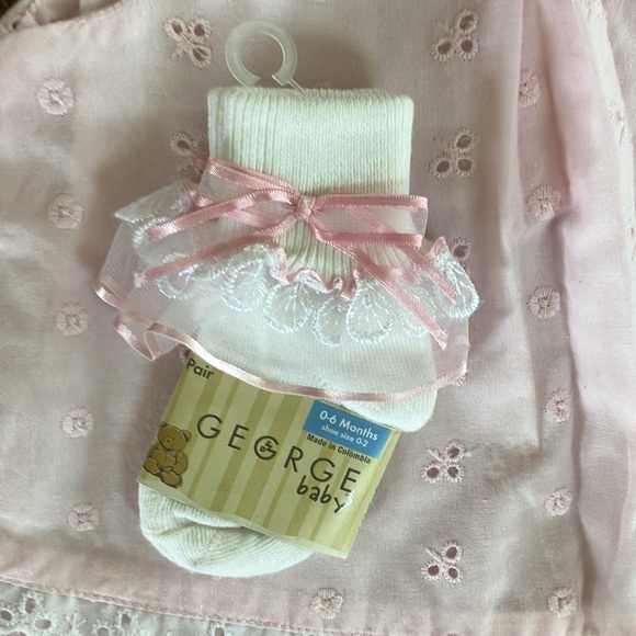 Vtg Pink Eyelet Baby Dress and Socks - Picture 6 of 7